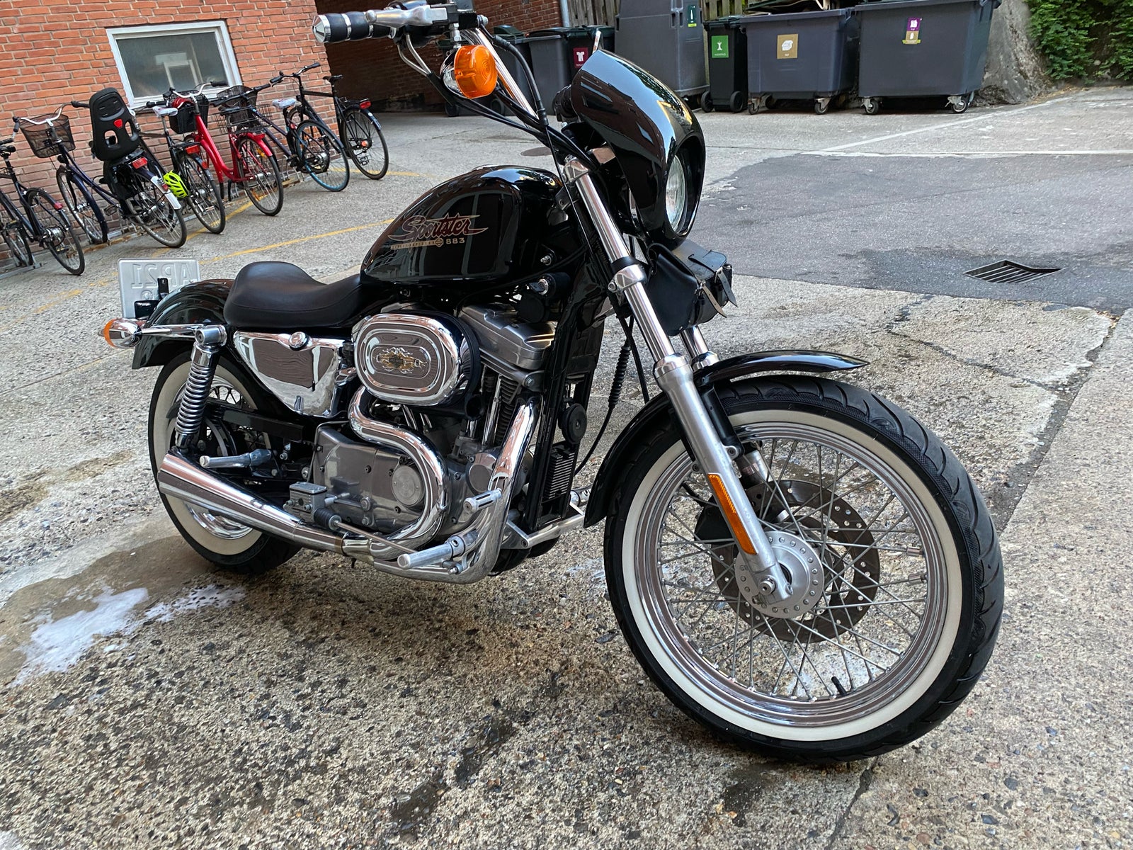 Harley-Davidson, Harley Davidson Sportster XL883C, 883