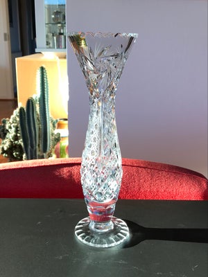 Vase, Krystalvase / glasvase, Høj, tung og meget smuk vintage/retro vase af polsk krystalglas. Frems