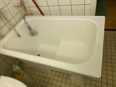 Badekar, Enmandsbadebar, der lige netop passer til badeværelser med firkantede standard-størrelse br