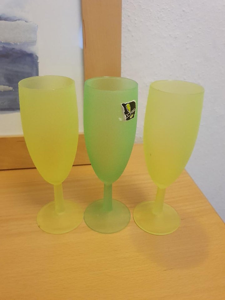 Glas, 3 kulørte champagne glas