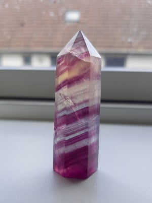 Smykker og sten, Krystaller, Fluorit tårn (6,5×2cm) 47g.