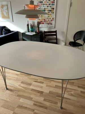Piet Hein, bord, Superellipse spisebord, Pæn og velholdt Superellipse spisebord designet af Piet Hei