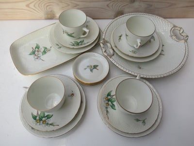 Porcelæn, kaffestel, Bing og Grøndahl Æbleblomst Heimdal-Jasmin, 4 kaffekopper med tilhørende underk
