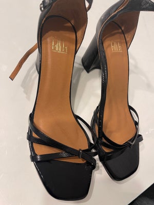 Stiletter, str. 41, Bili Bi,  Sort,  Ubrugt, Aldrig brugt, fejlkøb. Str.41. Købt for 1199,95kr.
Sælg