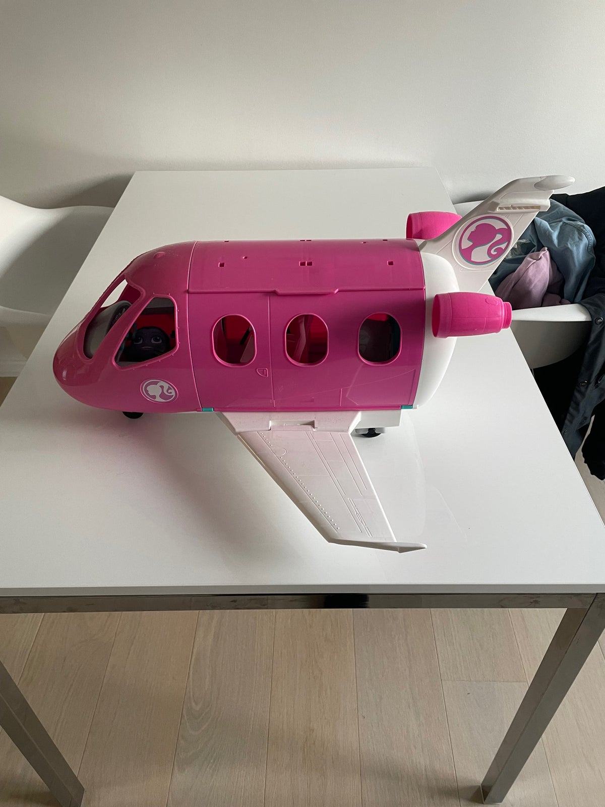 Fly, Barbie flyvemaskine , Fra – dba.dk – Køb Salg af Nyt og Brugt