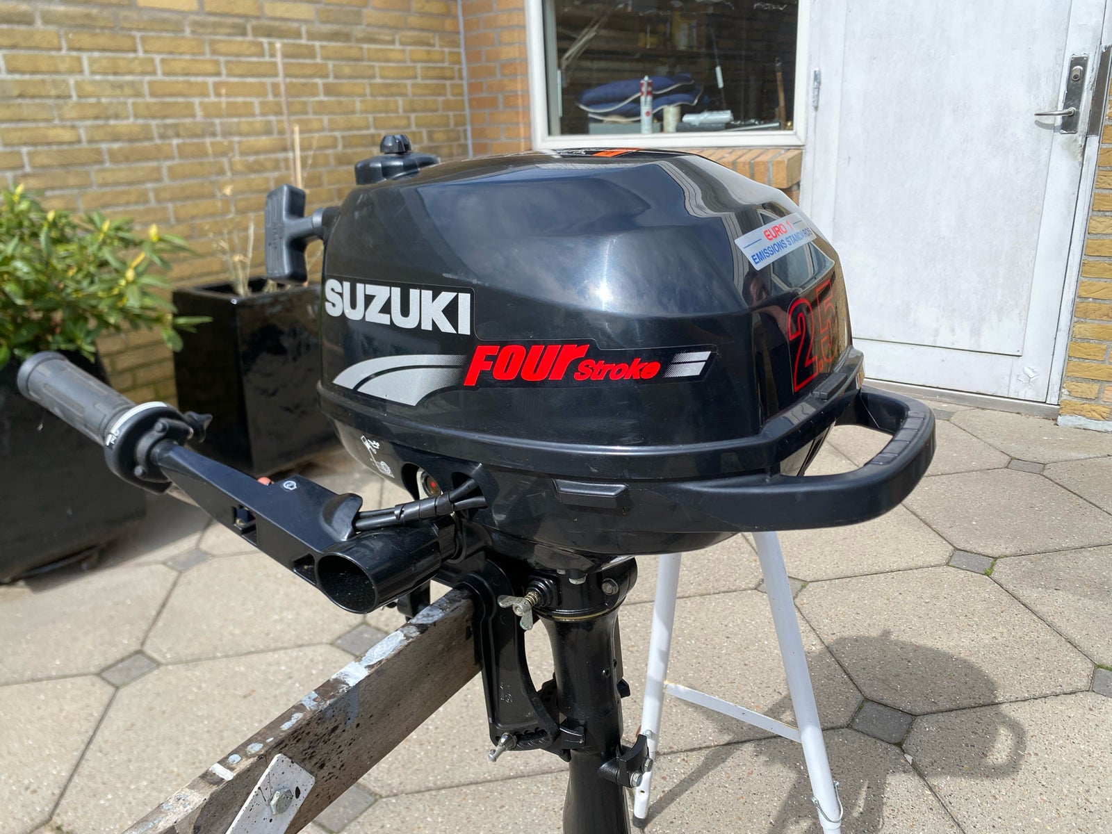 Suzuki påhængsmotor, benzin, 4-takts