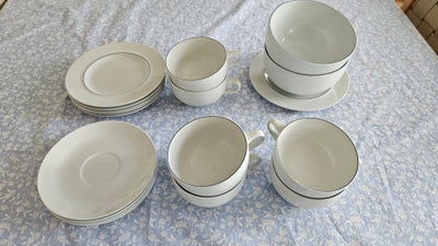 Porcelæn, ASSORTERET, Blåkant, 3074 6 tekopper med 4 underkopper. 3066 5 kagetallerkner 17cm. 3083 2