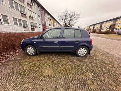Renault Clio II, 1,2 8V Basic, Benzin, 2006, km 213000, blå, nysynet, 5-dørs, BILLIGESTE  på nettet.