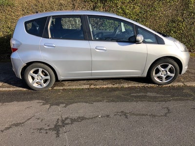 Honda Jazz, 1,4 Comfort, Benzin, 2011, km 100800, gråmetal, nysynet, aircondition, ABS, airbag, alar