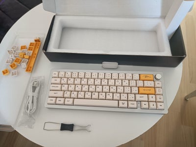 Tastatur, trådløs, Custom keyboard, Yunzii AL66, Perfekt, Sælger det her custom keyboard.

Kan køre 