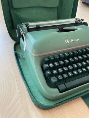 Skrivemaskine, Optima skrivemaskine, Optima skrivemaskine fra 50-/60’erne. 
Afhentes på Islands Bryg