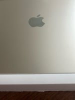 MacBook Air, 15” MacBook Air med M2-chip. 8CPU 10 GPU 256GB