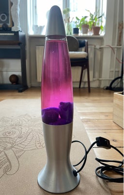 Lavalampe, Lava lampe
Virker som den skal
Kan afhentes på Nørrebros runddel