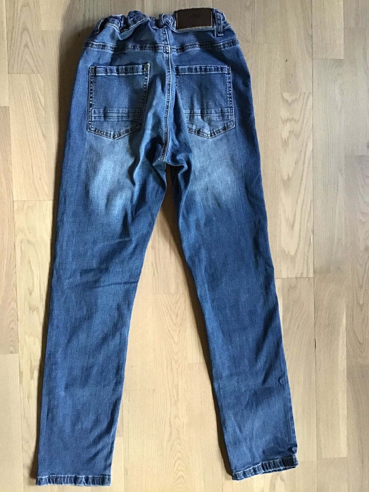 Jeans, Jeans, Mono Lyle