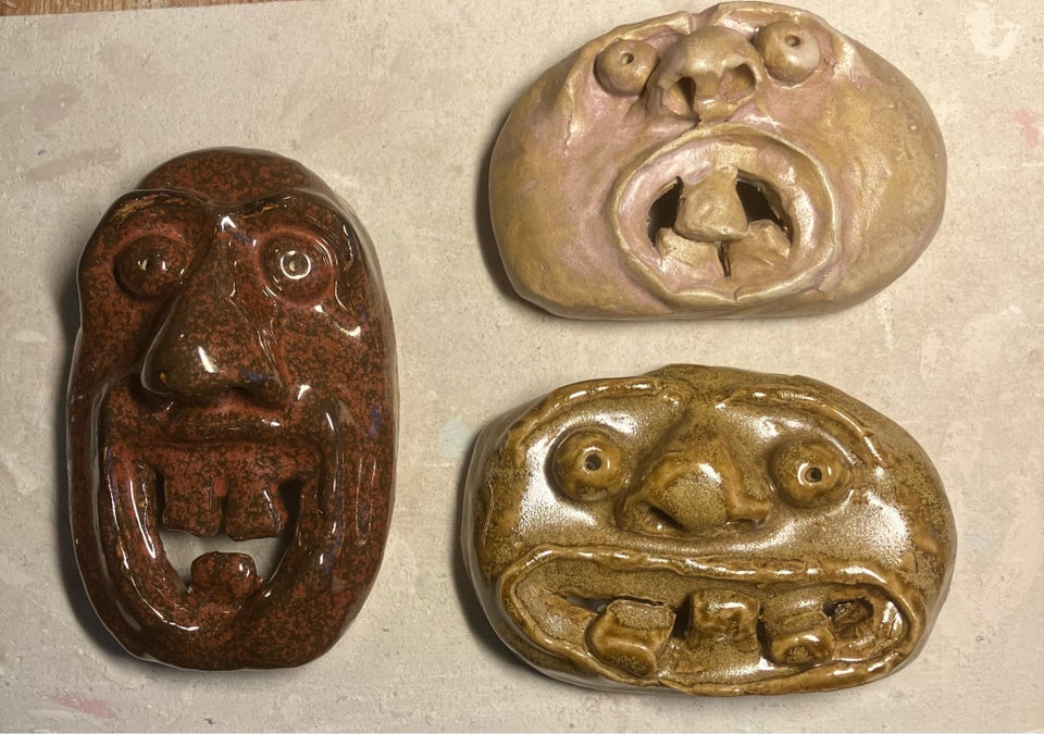 Små keramik reliefer