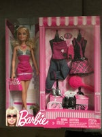 Barbie, Dukke i æske