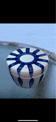 Keramik, Låg krukke, Lillerød keramik, Super skøn krukke med låg fra Lillerød Keramik 

Fineste blå 