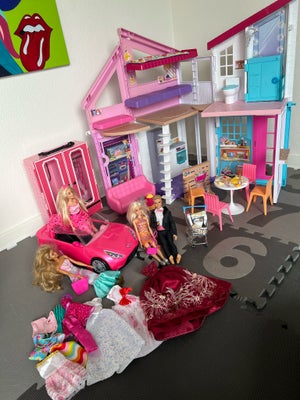 Barbie, Barbie hus bil, Barbie 
Kan hentes i Esbjerg 