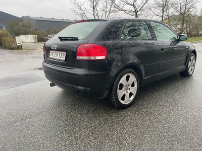 Audi A3, 1,6 Ambiente, Benzin, 2004, km 290000, sort, klimaanlæg, aircondition, ABS, airbag, 3-dørs,