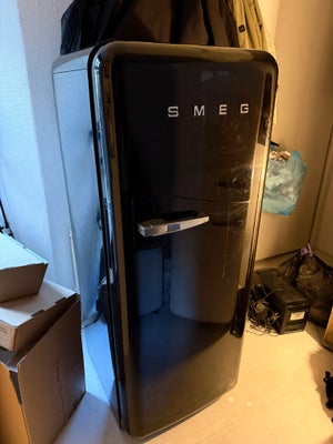 Amerikansk køleskab, Smeg, 248 liter h: 150, Hejsa,
Sælger dette retro kølleskab fra smeg. Det funge