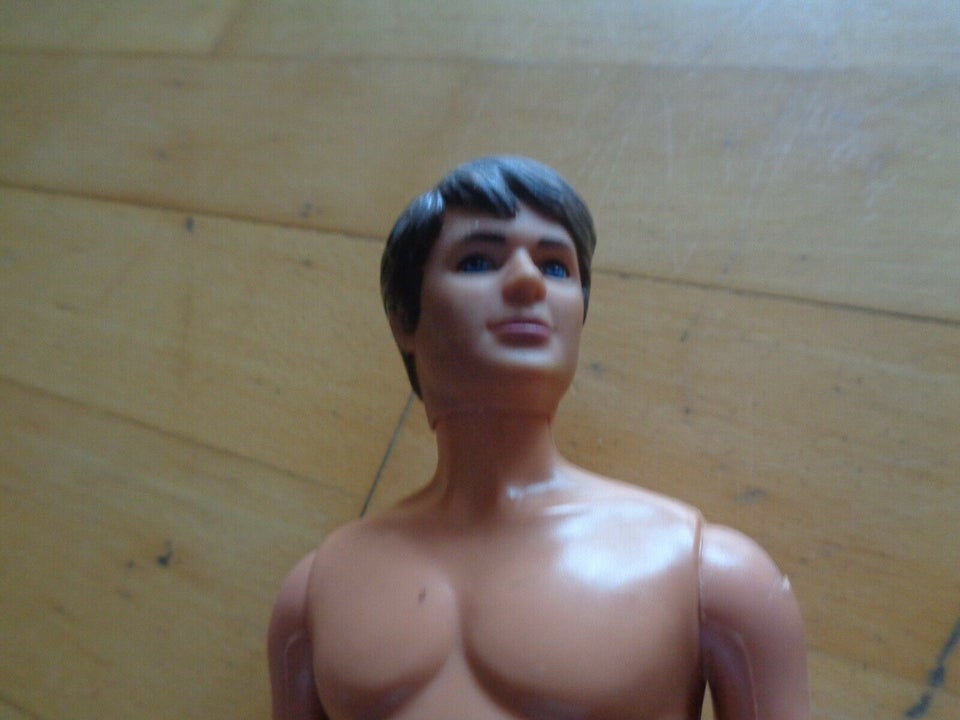 Barbie, Ken