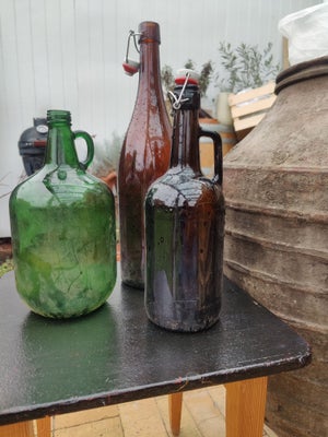 Flasker / Vaser, Retro, Gamle store glasflasker med hanke, 35-50 cm. Alle tre for 125,-