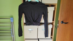 Triumferende øverst vaskepulver Find Kryds i Bluser, toppe og trøjer - Bluse - Køb brugt på DBA