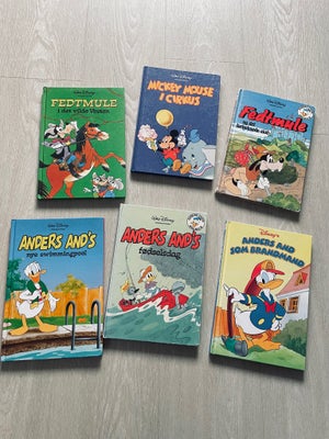 Disney bøger, Disney, 6 Disney bøger af ældre dato

Fedtmule i det vilde vesten
Micky Mouse i cirkus