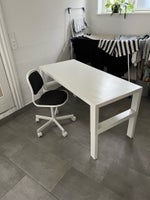 Skrivebord, IKEA, b: 128 d: 58 h: 66