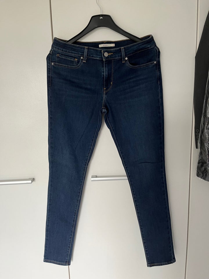 Jeans, Levi Strauss , str. 31