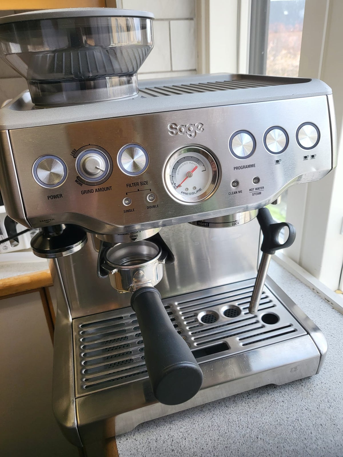 Kaffemaskine, Sage barista express