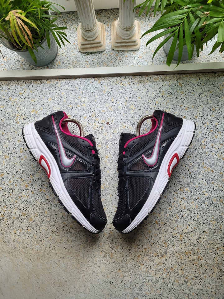træk vejret omdrejningspunkt Økonomisk Sneakers, str. 39, Vintage Nike womens dart 9 sort – dba.dk – Køb og Salg af Nyt og Brugt træk vejret omdrejningspunkt Økonomisk Sneakers, str. 39, Vintage Nike womens dart 9 sort – dba.dk – Køb og Salg af Nyt og Brugt