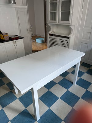 Spisebord, Laminat, Hanitat, b: 80 l: 150, Flot hvidt spisebord i flot stand. Enkel, klassisk stil. 