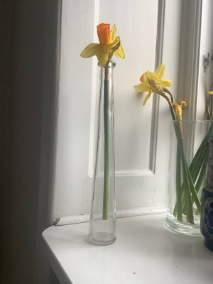 Vase, Vase, Vase til en enkel blomst