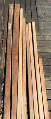 Stolper, Et mindre restparti af tør mahogni planker / smalle brædder - i alt 8 stk assorteret 

2 st