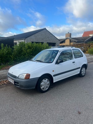 Toyota Starlet, 1,3 Xi, Benzin, 1996, km 135000, nysynet, 3-dørs, Hej, jeg sælger denne fine Toyota 