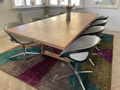 Spisebord, Egetræ, b: 110 l: 280, Unika spisebord designet og udført af islandsk snedker og møbeldes