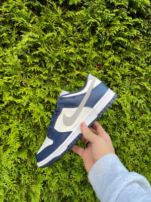 Sneakers, Nike Dunk low, str. 40,  Ubrugt, Nike Dunk Low Midnight Navy
Helt nye, aldrig brugt.
Origi