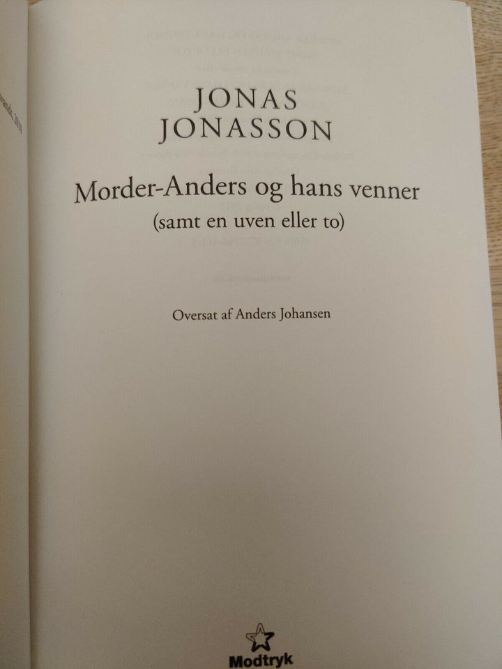 Morder-Anders - og hans venner, Jonas Jonasson, genre: