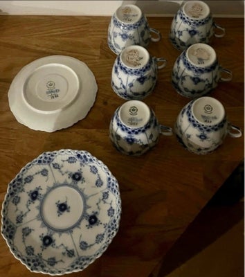 Porcelæn, Musselmalet kop og underkop stel, Royal Copenhagen, Musselmalet kop og underkop i 2 sorter