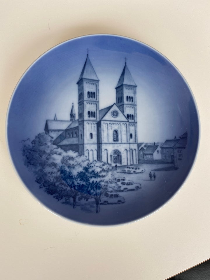 Platter med domkirker, Royal Copenhagen