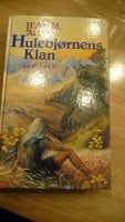 Hulebjørnens Klan, Jean M Auel, genre: roman