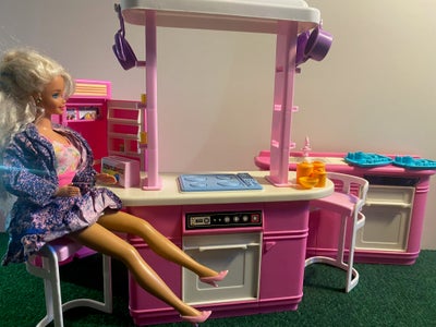 Mattel Barbie med køkken