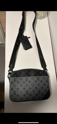 Bæltetaske, Louis Vuitton, Louis Vuitton monogram messenger bag 
Byd byd byd