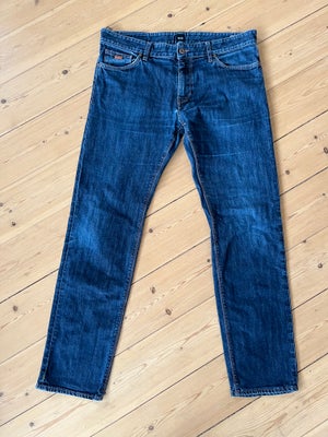 Jeans, Hugo Boss, str. 35, Blå, Bomuld, elastan, God men brugt, Blå jeans fra Hugo Boss i str. 35/32