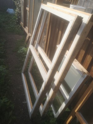 Blyglasvindue, 2 stk glas vinduer, fejl ikke noget, komme med et bud,