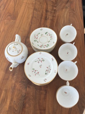 Porcelæn, Tekopper, kande, kagetallerkner, Royal Copenhagen - "Røde bær", (minder om Berberis) - 22 