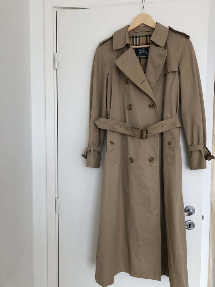 Trenchcoat, str. 38, Burberrys'