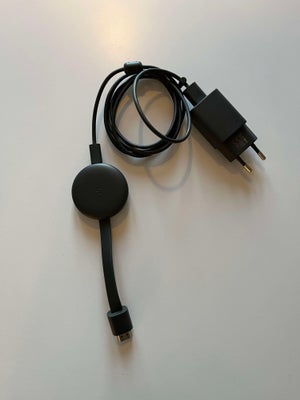 Chromecast, Google, Perfekt, 
Chromecast med HDMI-stik i mørkegrå. Fungerer optimalt. 

Nypris 250 k