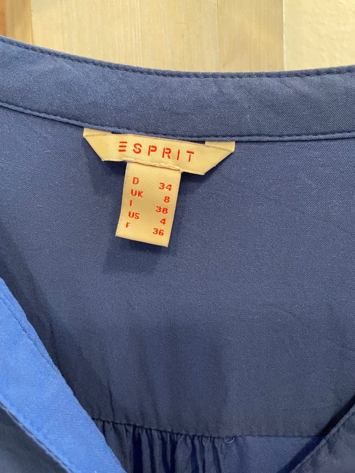 T-shirt, Esprit, str. 36